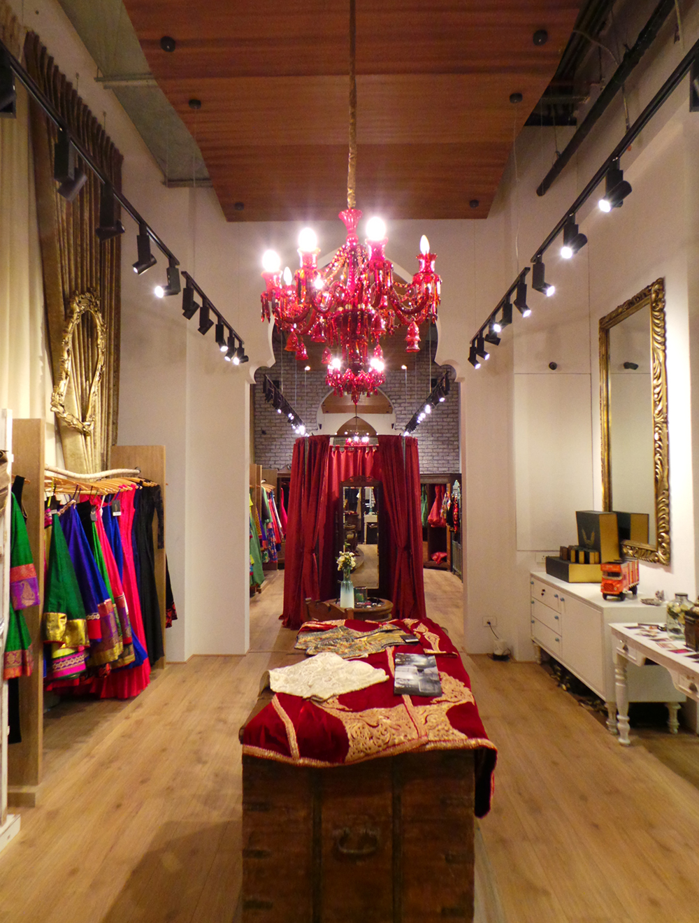 Maya – A Boutique Store – Architecture and Interiors
